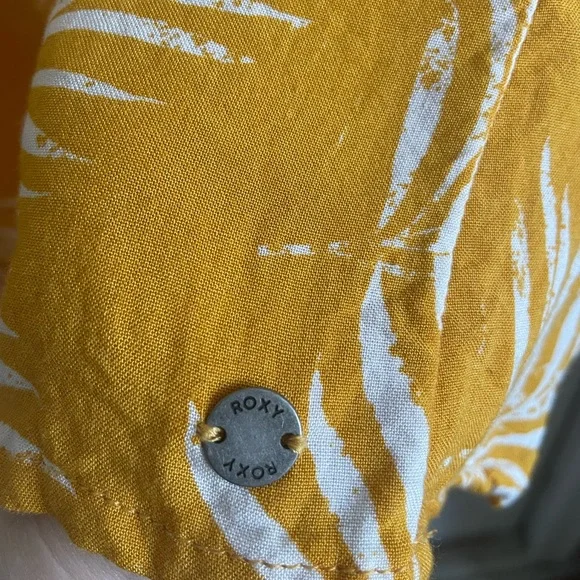 Roxy Dress. Adjustable Straps. Pre-Owned. - Picture 7 of 8